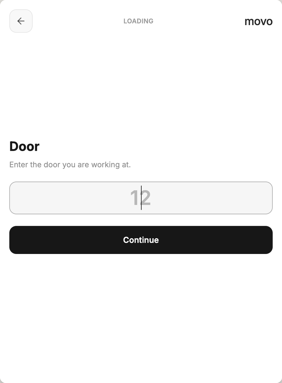 The Movo terminal asking for the door number in loading mode, with a single large numeric field and a continue button