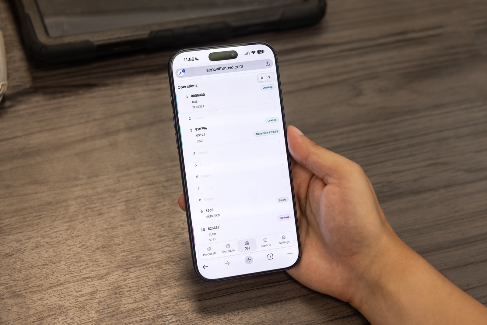 An operator using Movo on a phone